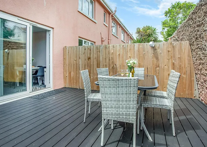 Garden Apartment - Uk44654