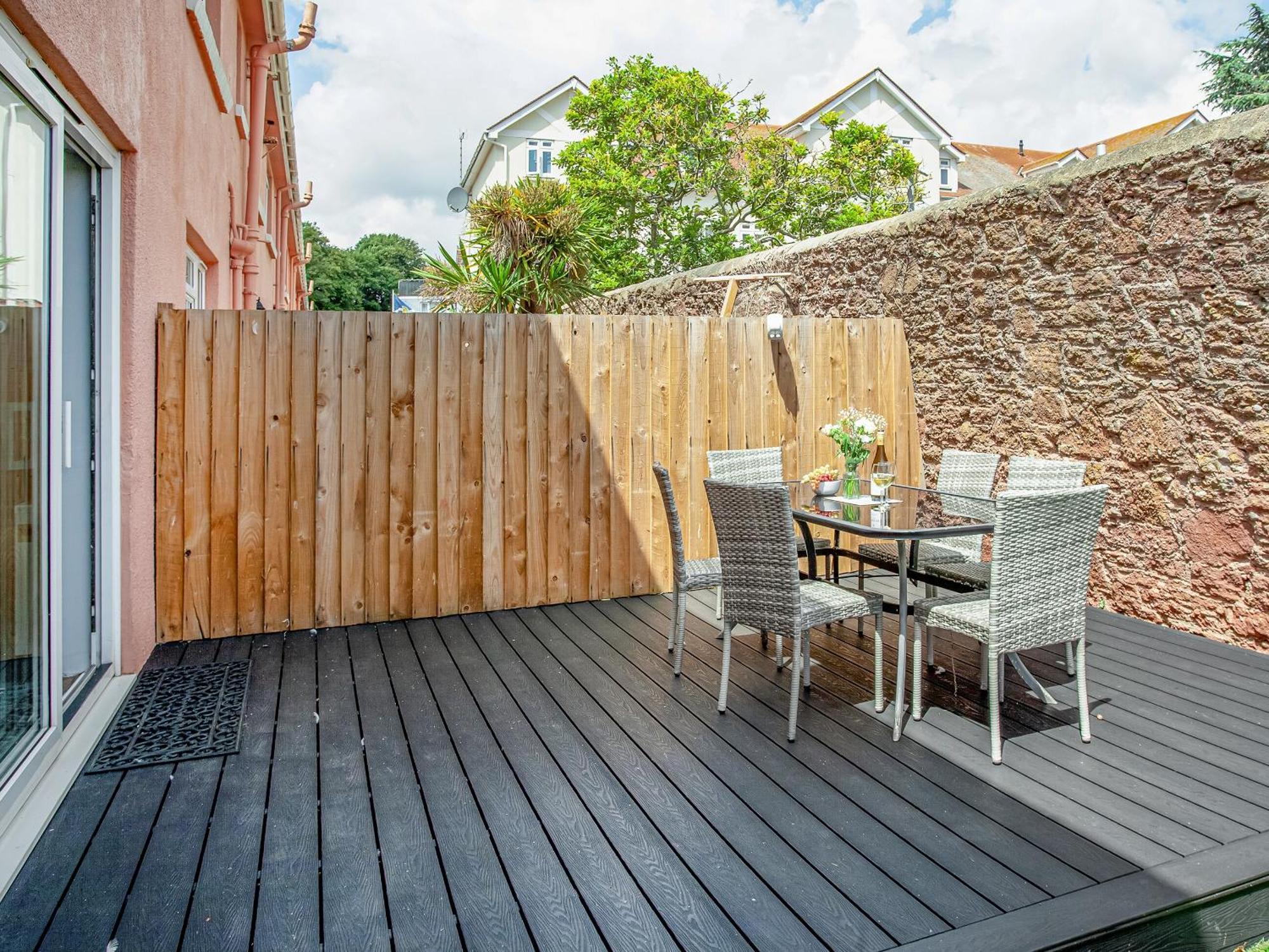 Garden - Uk44654